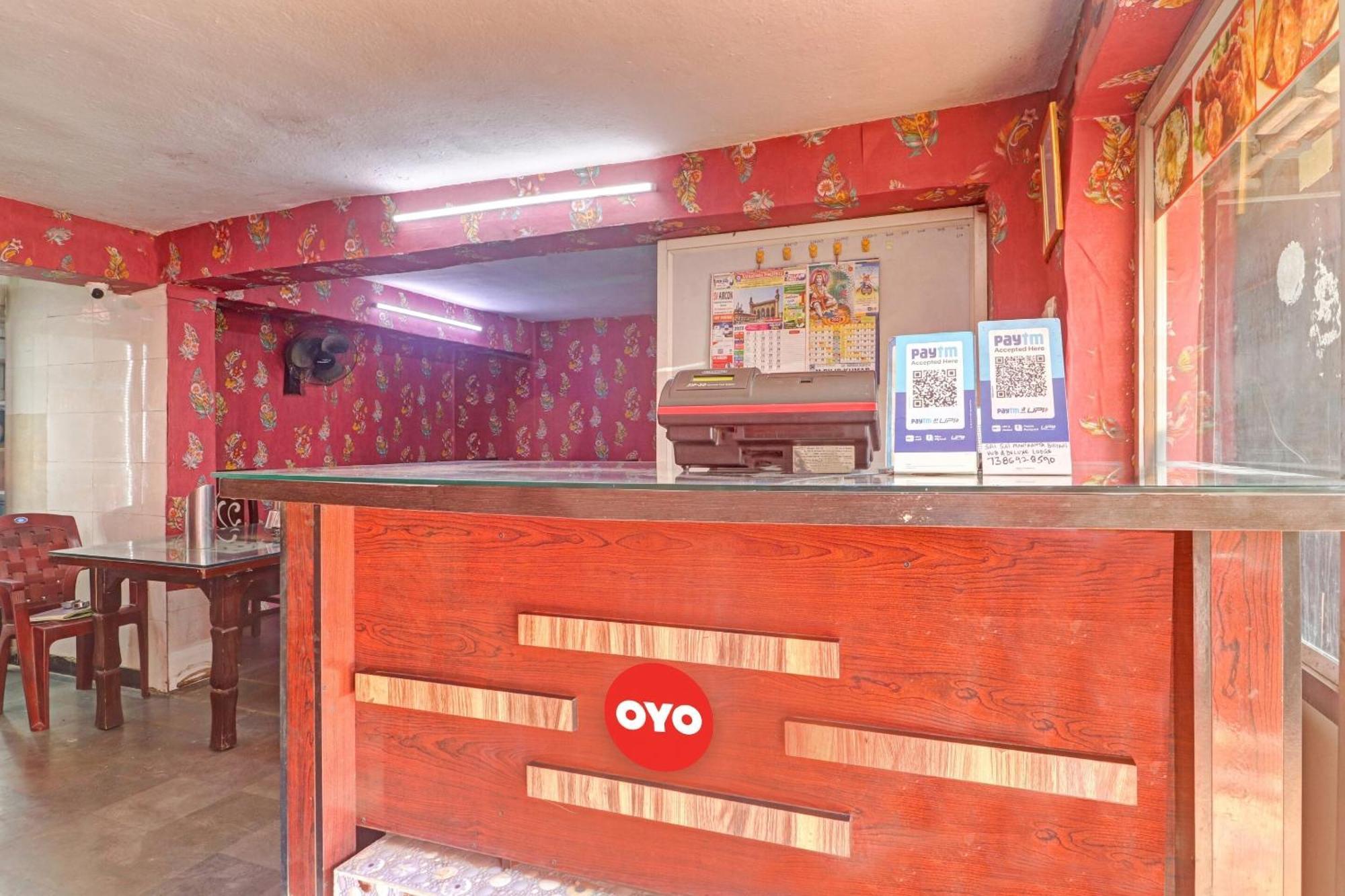 Oyo Flagship 81051 Sri Sai Manikanta Hotel Hyderabad Ngoại thất bức ảnh