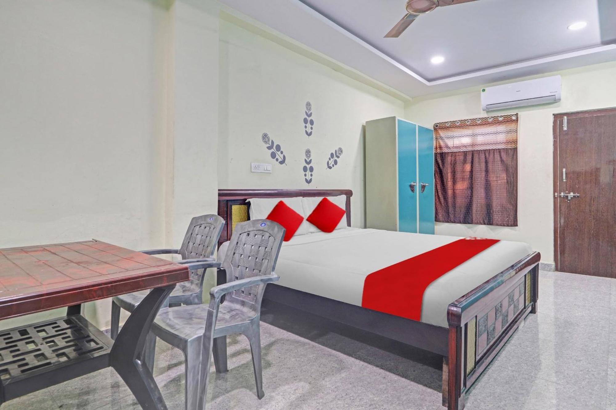 Oyo Flagship 81051 Sri Sai Manikanta Hotel Hyderabad Ngoại thất bức ảnh
